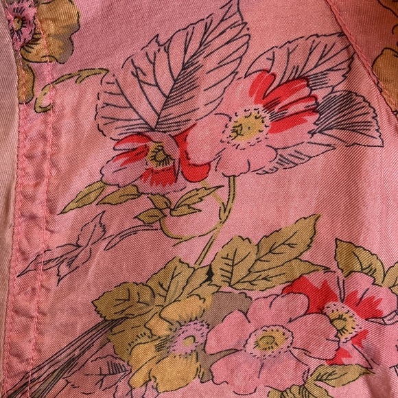 JOHNNY WAS Silk Blouse Snap Closure Ruffle Detail Sz M Bohemian Luxury Floral - Picture 6 of 16